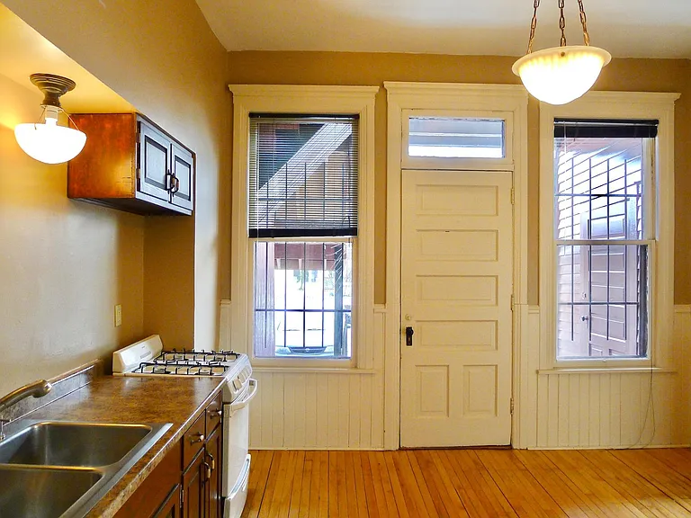 2621 1st Ave S #4 — Photo 11