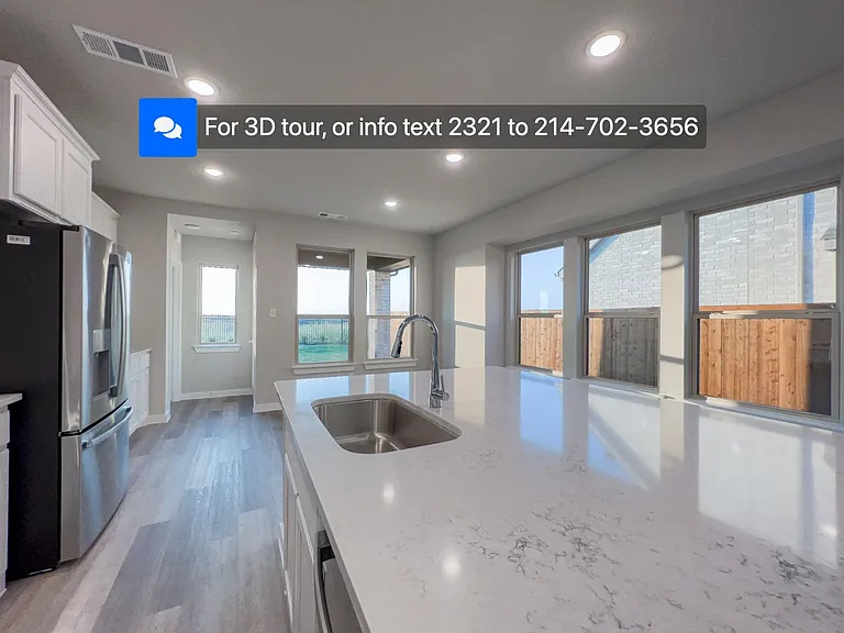 2321 Green River Rd — Photo 3