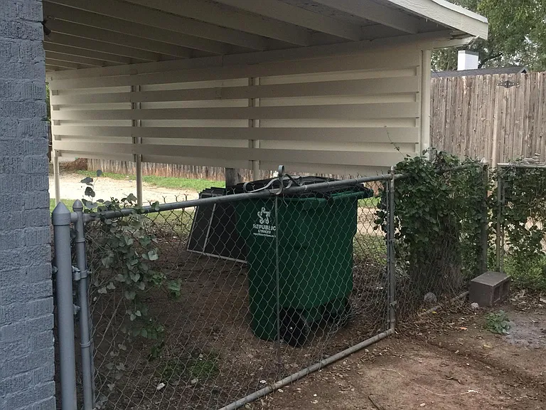 CARPORT
