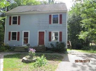 4 Crestwood Dr, Springvale, ME 04083