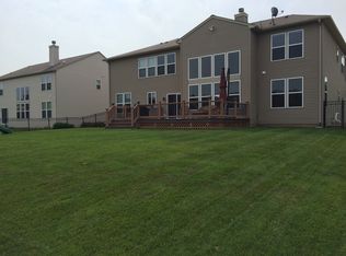 1368 Meade Dr, Lindenhurst, IL 60046