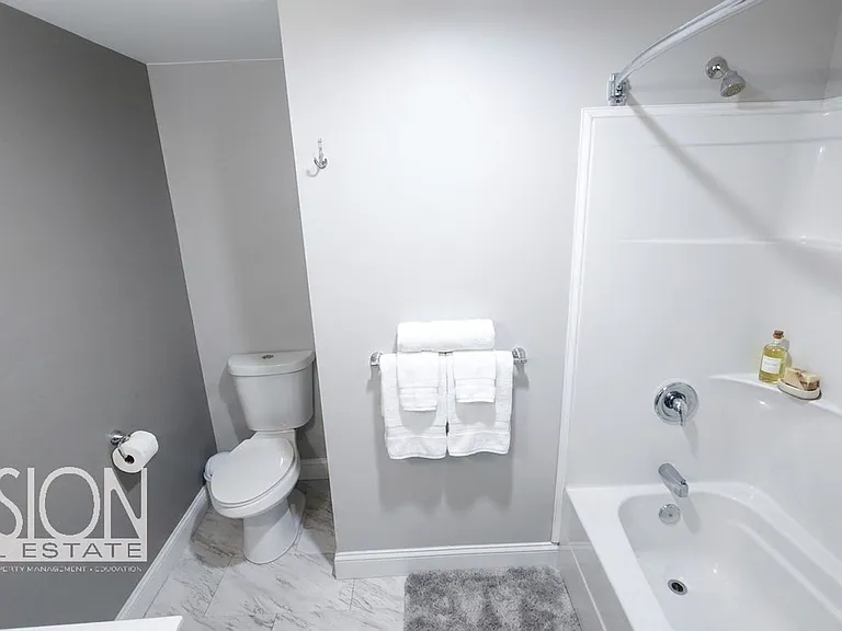 282 Ethan Allen Pkwy #1 — Photo 7