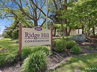 2390 State St APT 2U, Hamden, CT 06517