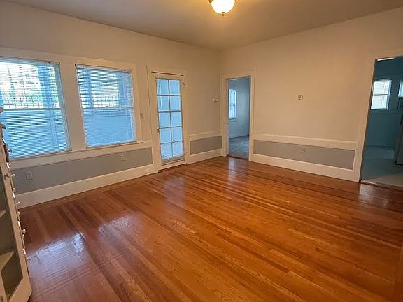 3rd image of 2109 V St APT E