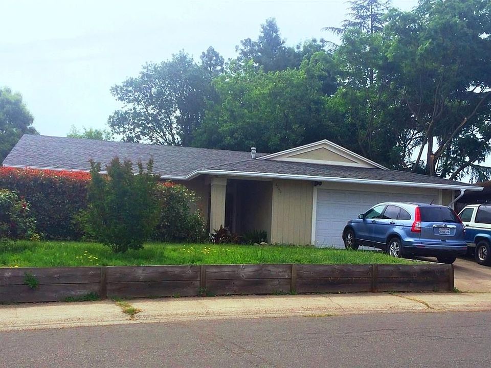 1st image of 8240 Highwood Way
