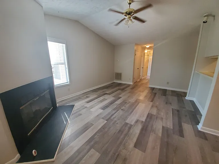 672-7 Bartons Landing Pl — Photo 3