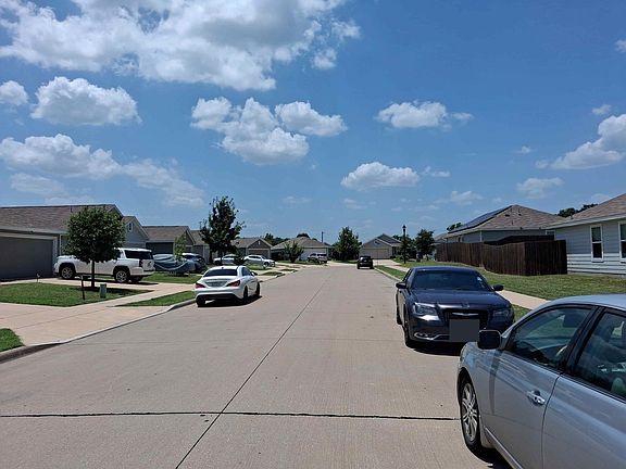 4th image of 737 Slocum Way