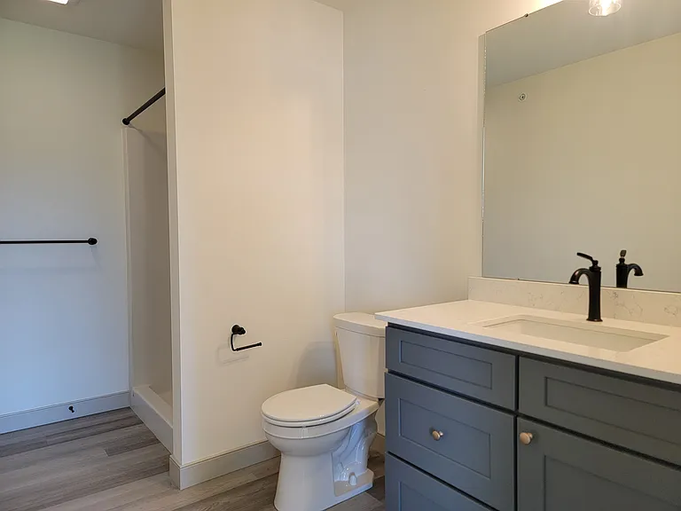 11 Yacht Ave #B — Photo 14