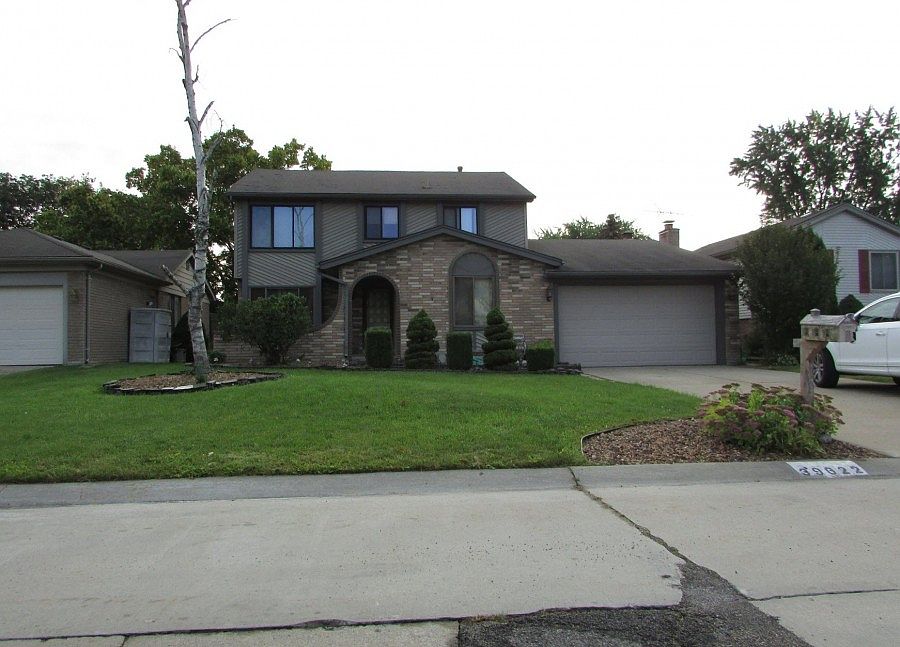 1st image of 39622 Sunderland Dr