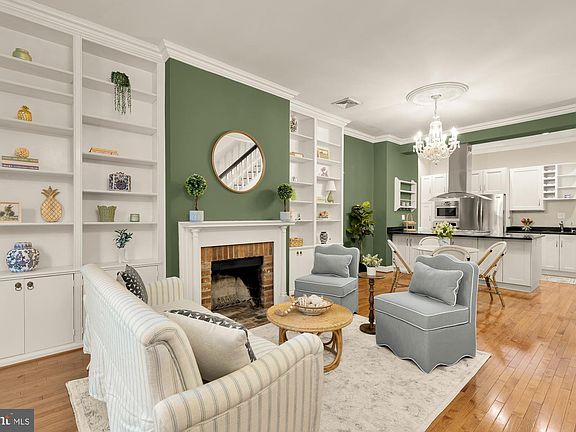 3rd image of 312 9th St NE