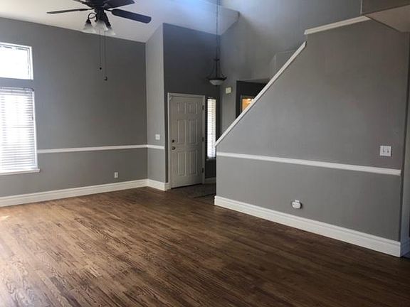 4th image of 1822 E Houston Ave