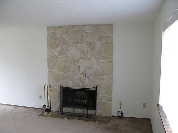 4th image of 5434 34th Street Loop NE