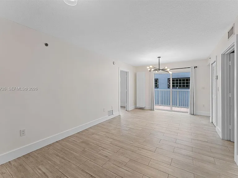 2415 NW 16th Street Rd #306 — Photo 5
