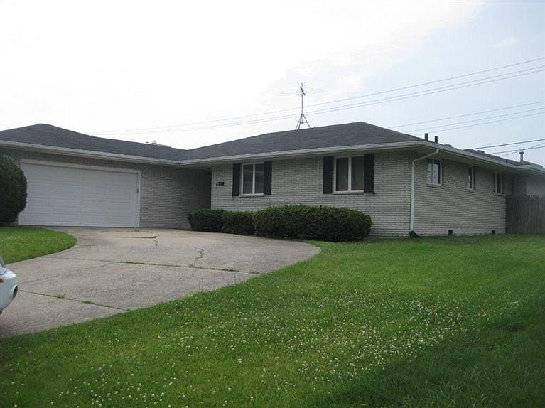 1st image of 635 E 78th Ln