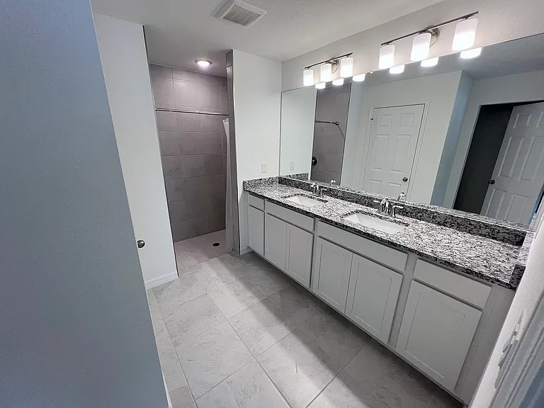 1510 SW 13th Ter — Photo 7