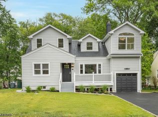 25 Montgomery Rd, Livingston, NJ 07039