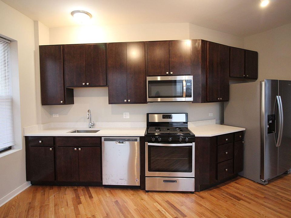 1st image of 4200 N Milwaukee Ave APT 2
