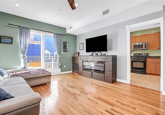 3rd image of 1517 Royce St #3C