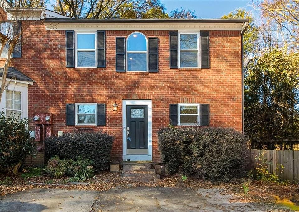 1st image of 3046 Regal Park Ct