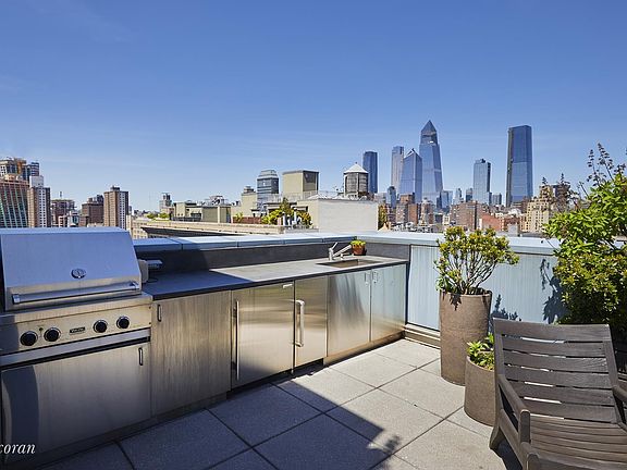 4th image of 236 W 17th St Unit Phb