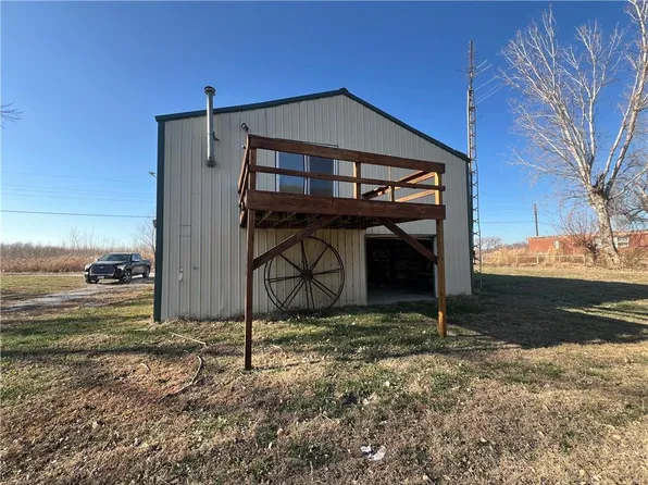 14071 County Road 459, Amazonia, MO 64421