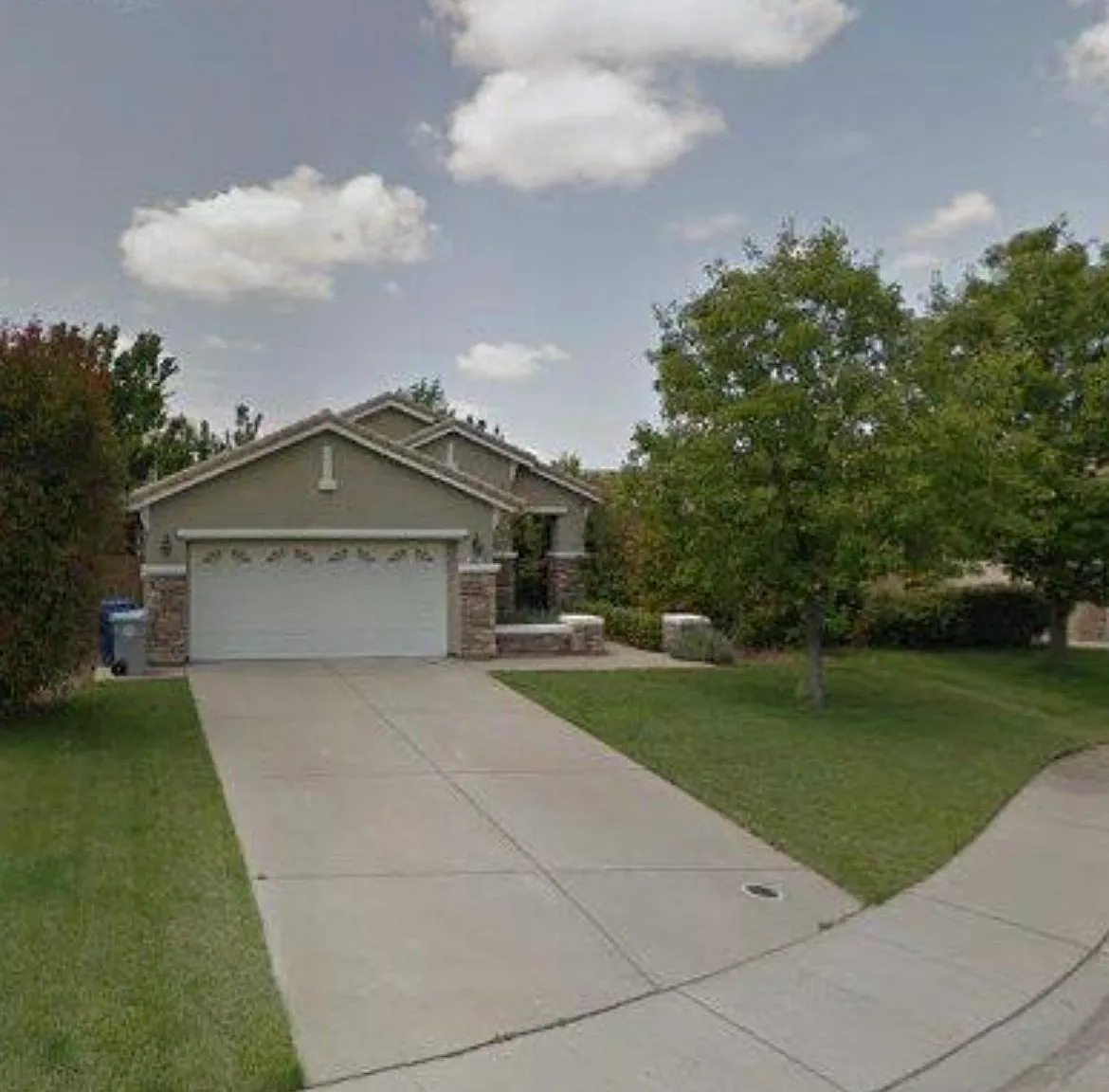 557 Kilsyth Ct — Photo 1