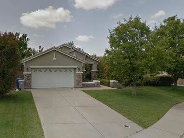 557 Kilsyth Ct — Photo 1