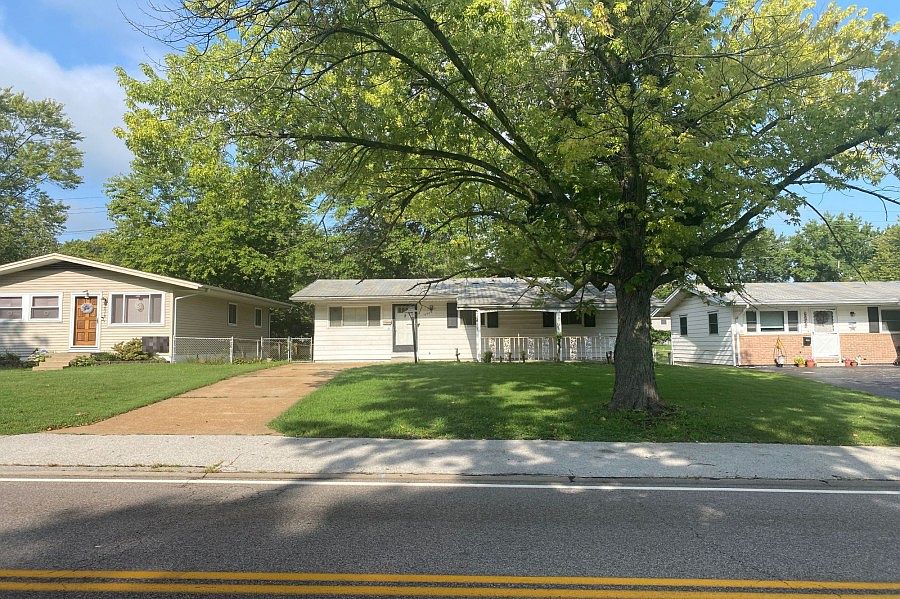 1st image of 10523 Lilac Ave
