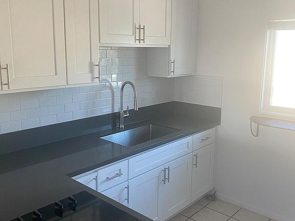 5th image of 218 Newport Ave APT A