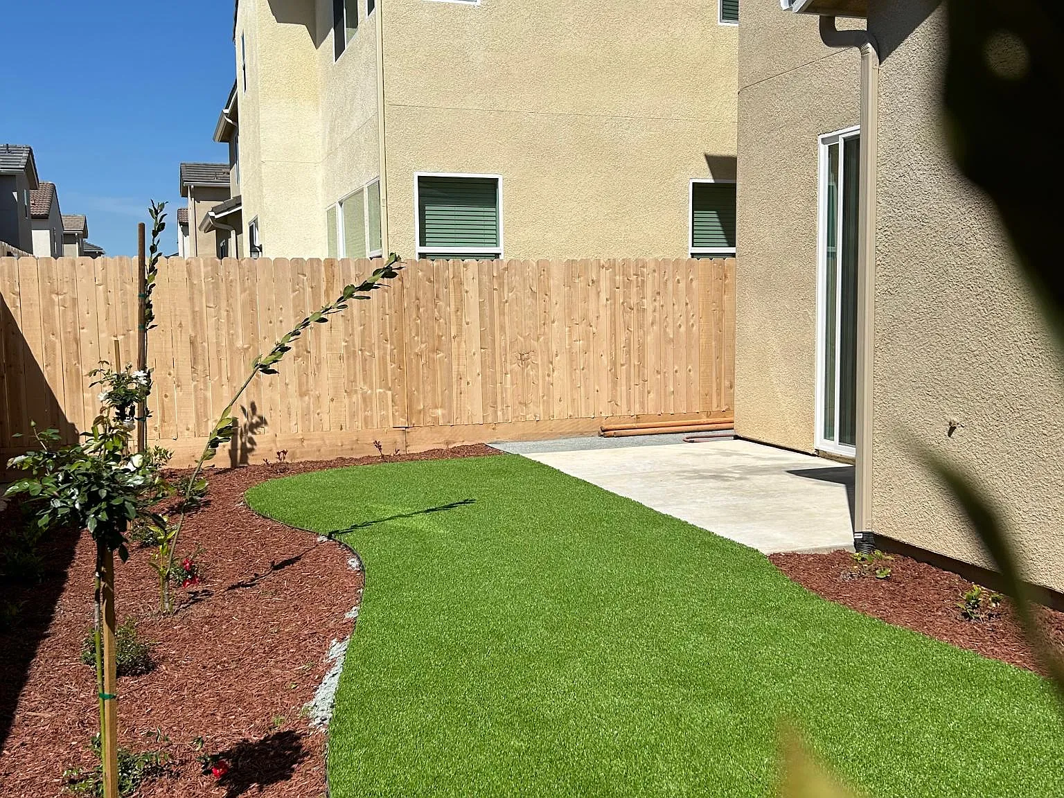 3 bed, 2.5 bath, 1227 sqft, $2,350 — Photo 3