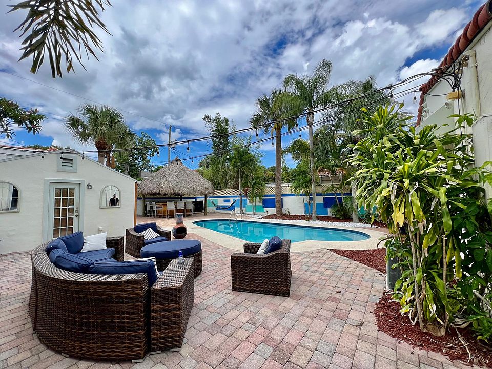Pool oasis