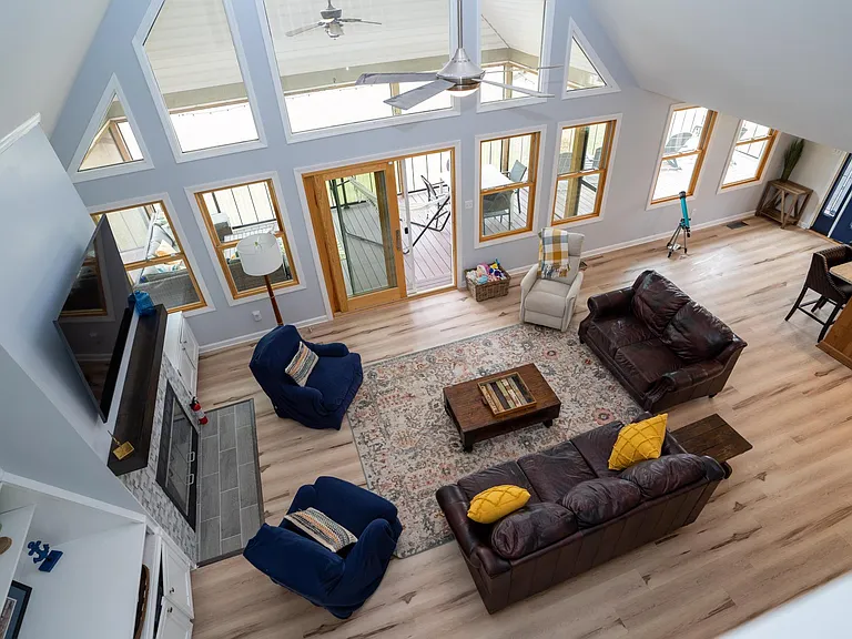 218 Long Island Dr — Photo 20