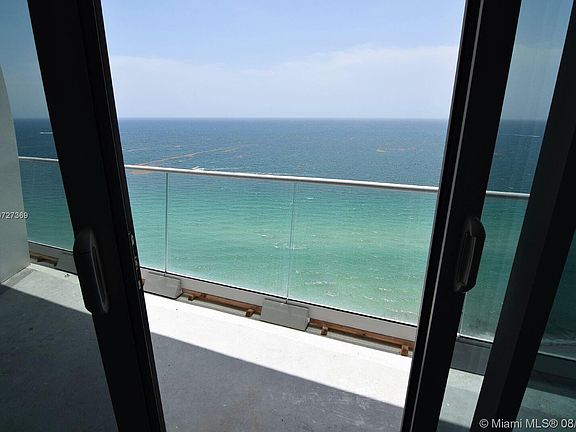 5th image of 16901 N Collins Ave #2404