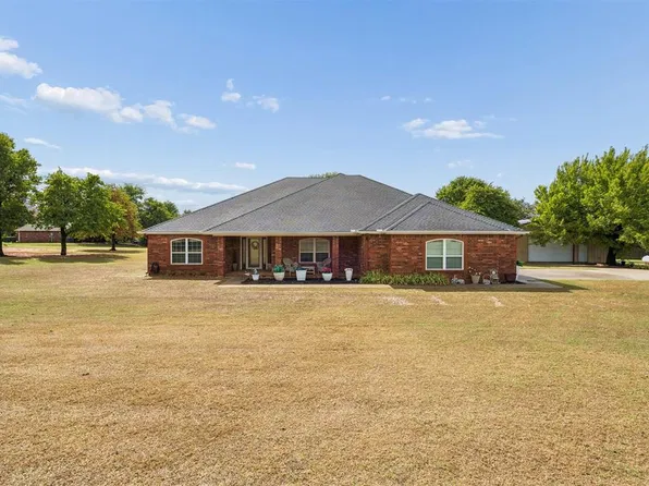 726 Meadow Lark Ln, Blanchard, OK 73010