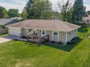 1917 Clover Ln, Janesville, WI 53545