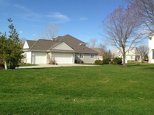 1st image of 4079 E Beachwood Ave