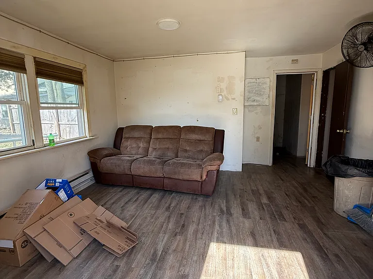 227 N Hickory St — Photo 4