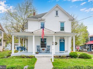 24 High St, Boiling Springs, PA 17007