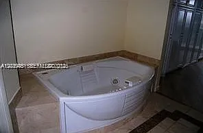 19333 Collins Ave #1109 — Photo 32