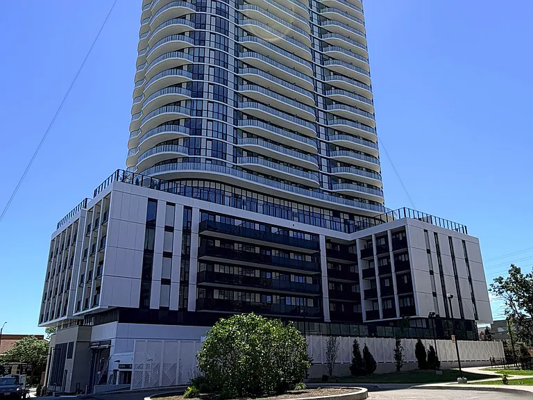 1 Fairview Rd E #3202 — Photo 1