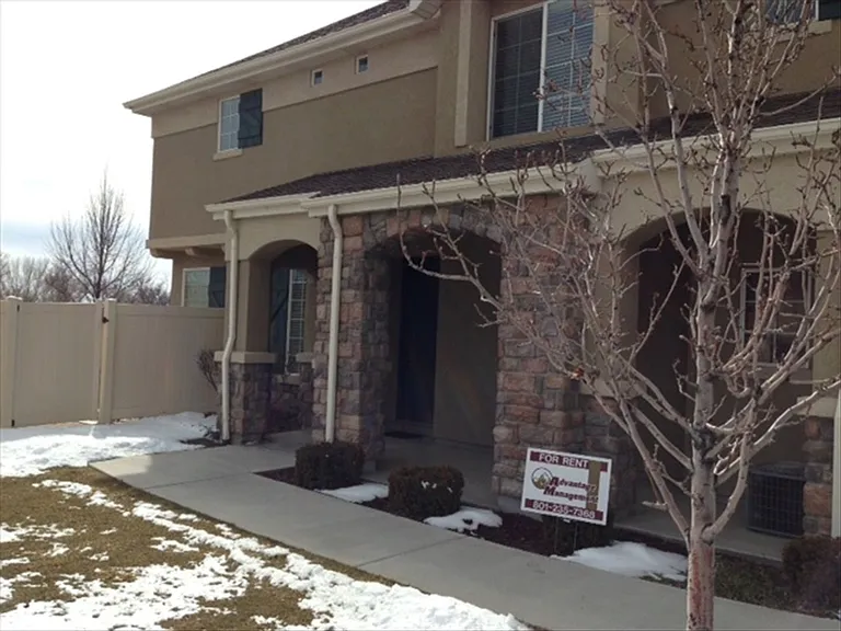 1209 W Spencer Rd — Photo 2