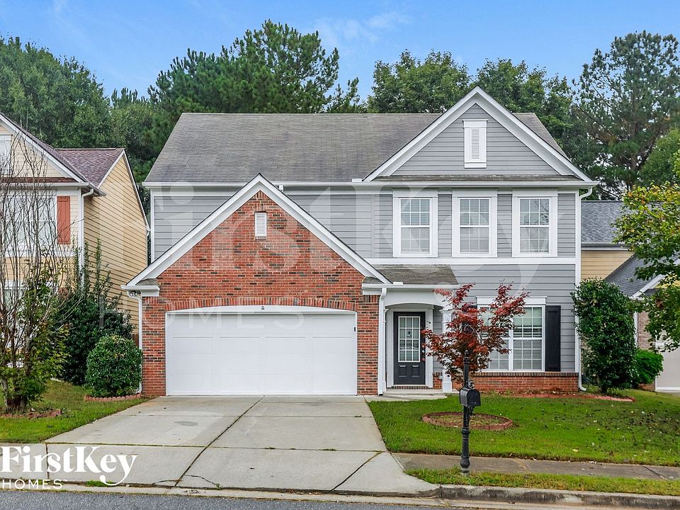 1st image of 355 Laurelton Cir
