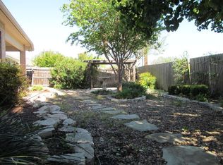 321 Chase Oaks Pl, Fredericksburg, TX 78624