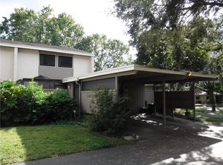 8003 Hibiscus Dr, Temple Terrace, FL 33637