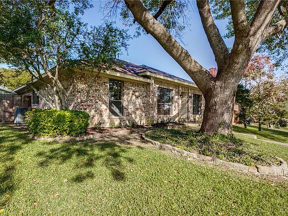 2nd image of 4717 La Paz Dr