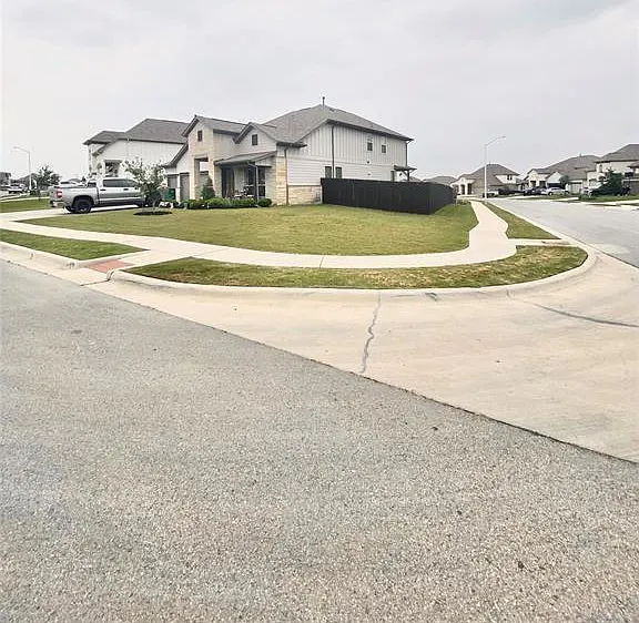 4 bed, 3.5 bath, 2932 sqft, $3,100 — Photo 3