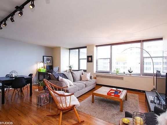 2nd image of 4250 N Marine Dr Floor 5