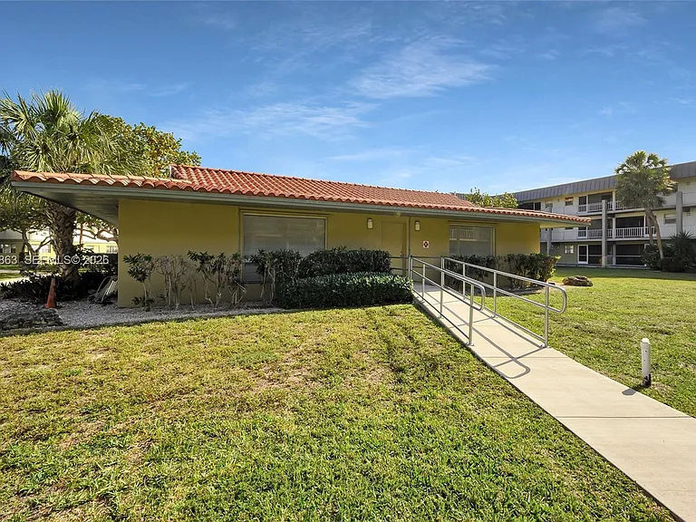 250 Layne Blvd #205 — Photo 30