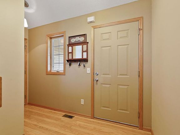 4th image of 7389 381st St