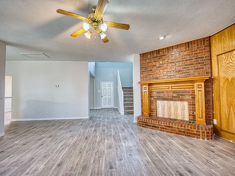 1532 Tanglewood Dr — Photo 11